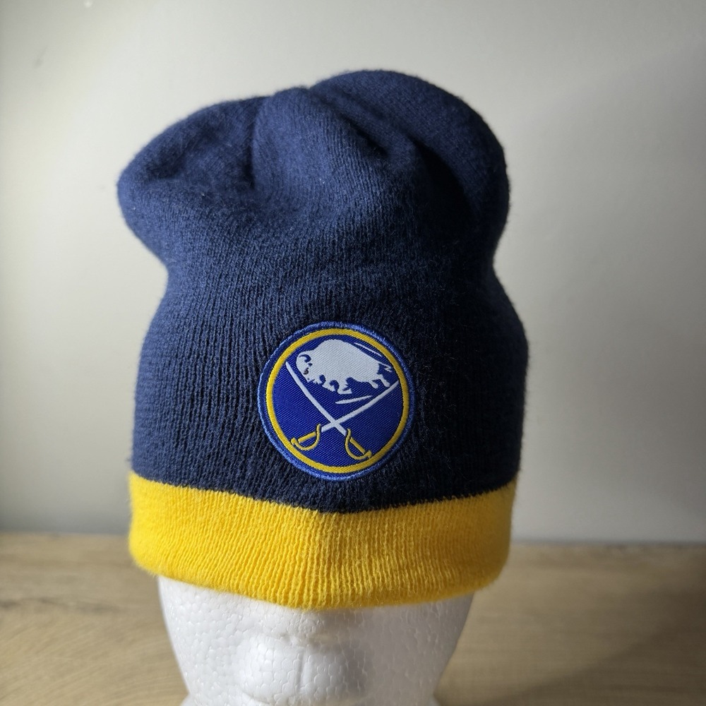 Buffalo Sabres Labatt Blue Light NHL Hockey Winter Beanie Knit Hat Cap Navy Gold